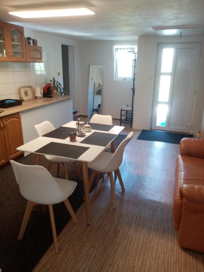Podkrovni Apartman Tereza Apartment Rumburk Ngoại thất bức ảnh